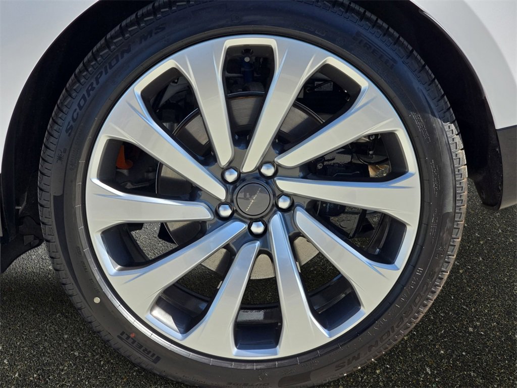 New 2026 Land Rover Range Rover SV image 35