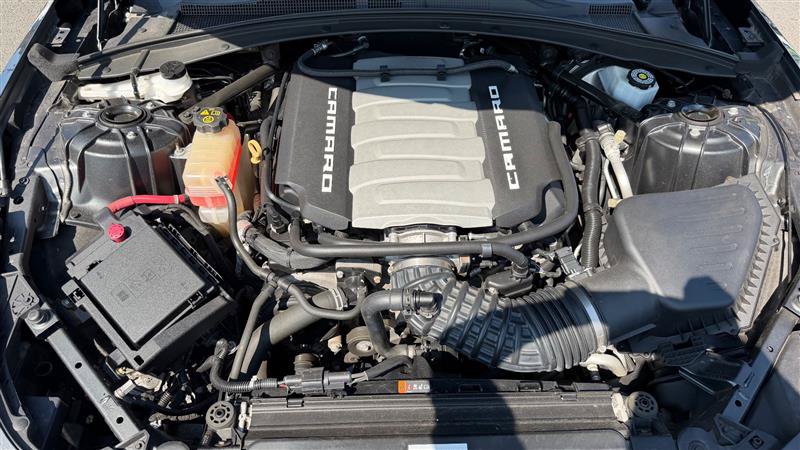 Used 2017 Chevrolet Camaro SS RWD image 40