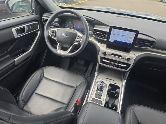 Used 2023 Ford Explorer XLT w/ Equipment Group 202A RWD image 32
