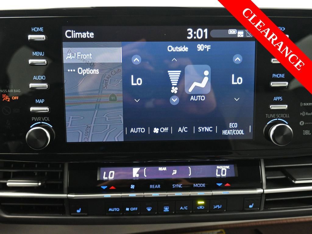 Used 2022 Toyota Sienna XLE image 25