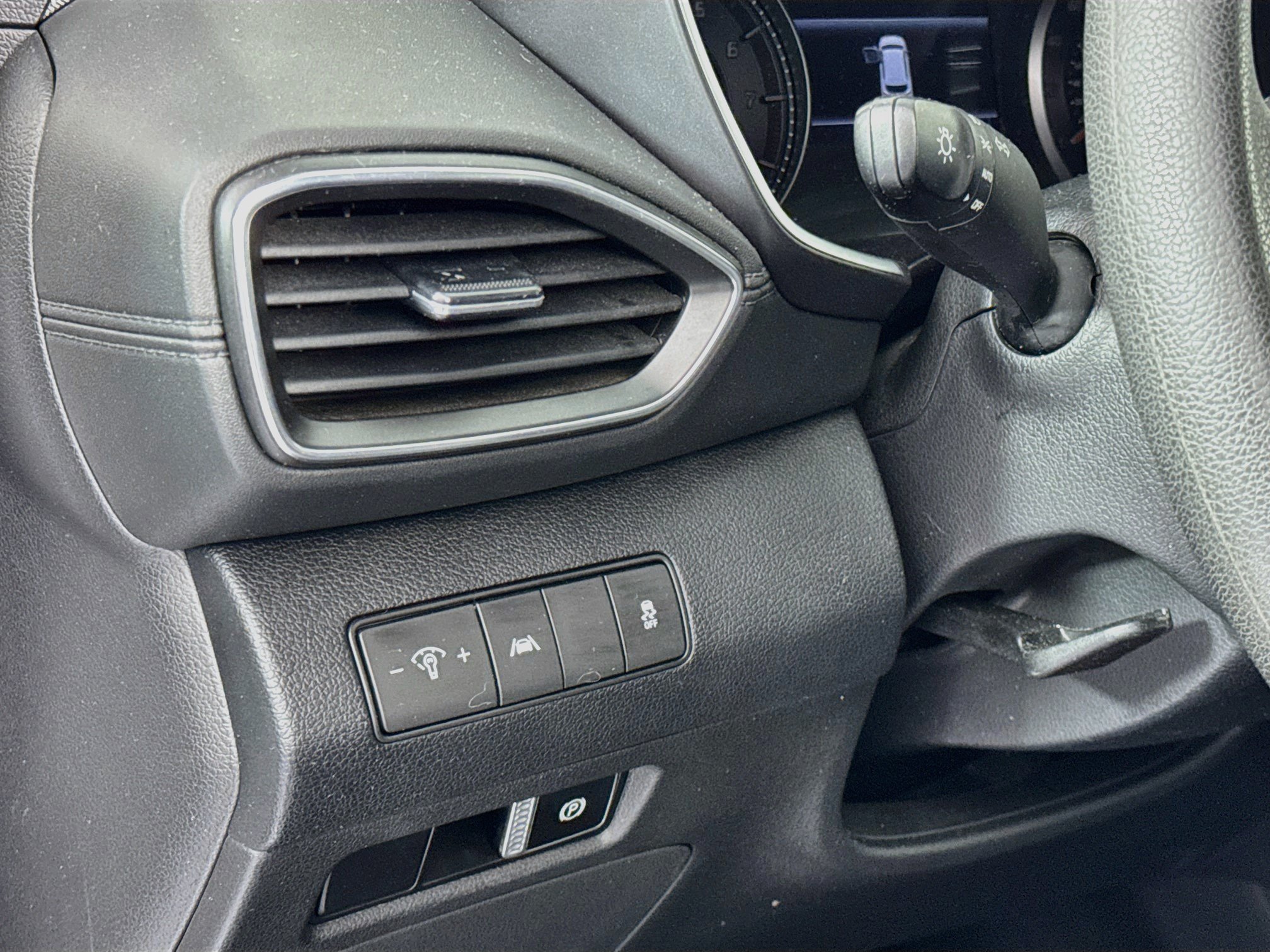 Used 2022 Hyundai Santa Fe SEL AWD/4WD image 10