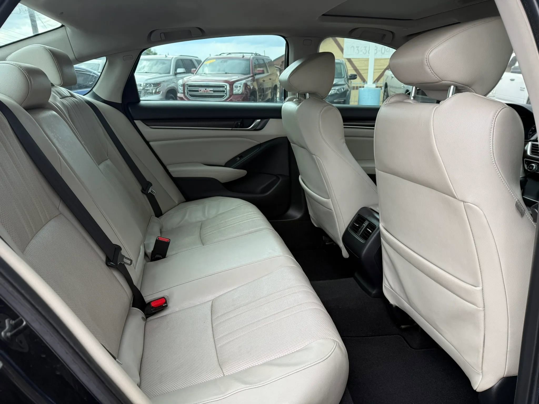 Used 2018 Honda Accord EX-L image 15