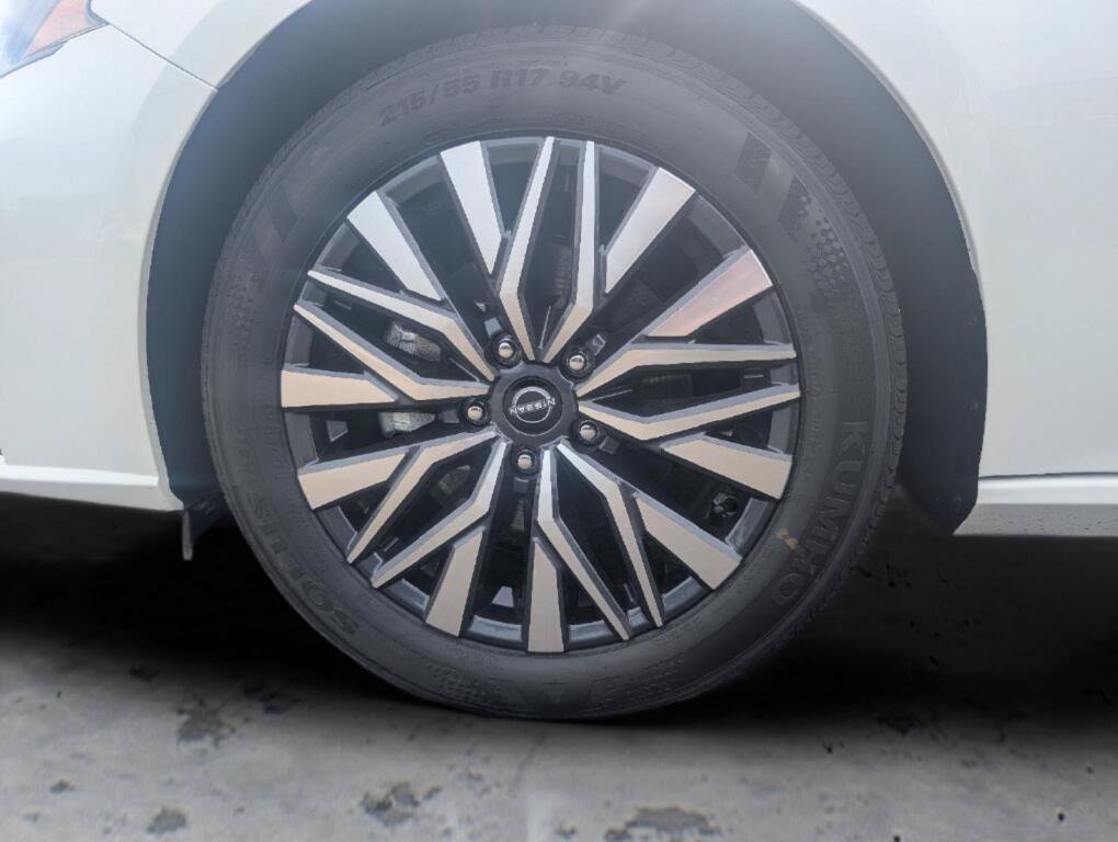 New 2026 Nissan Altima 2.5 SV FWD image 38