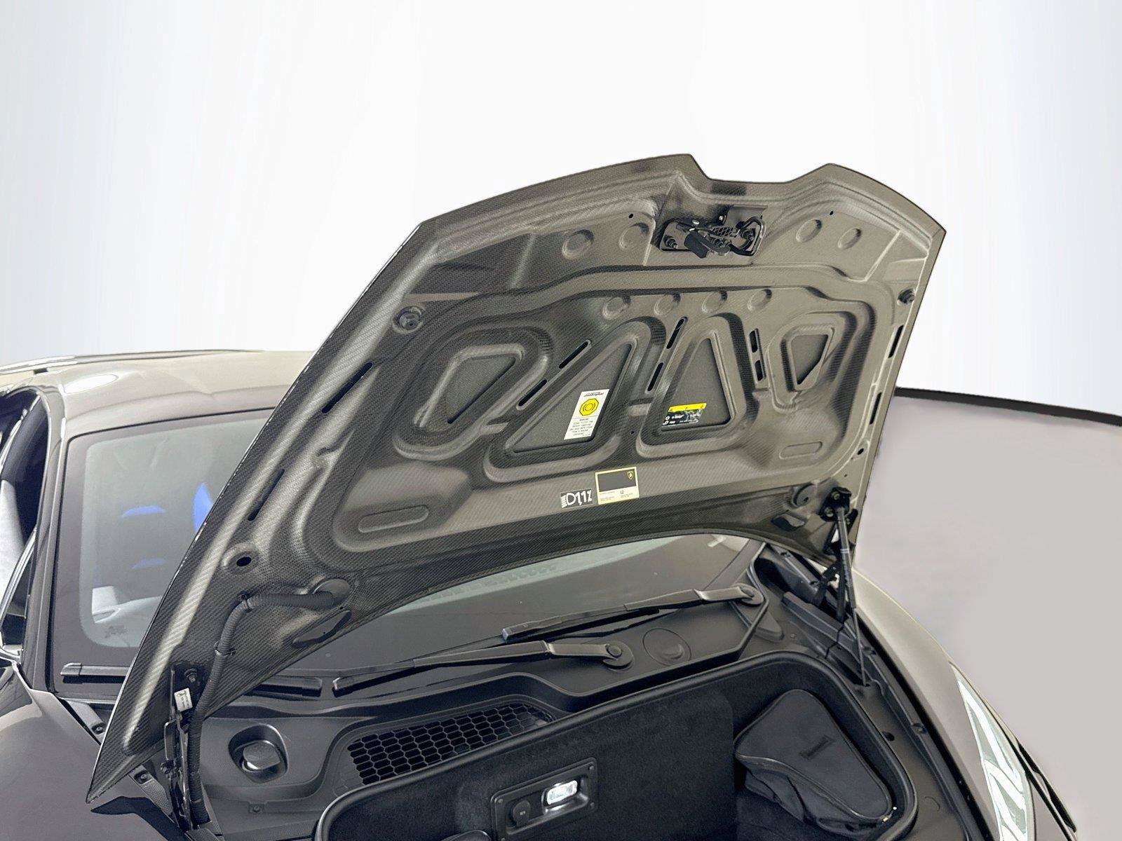 Used 2023 Lamborghini Huracan Tecnica RWD image 34