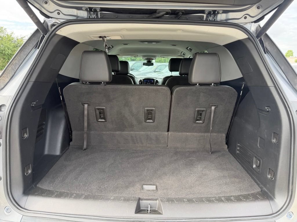 Used 2021 Chevrolet Traverse RS FWD image 23
