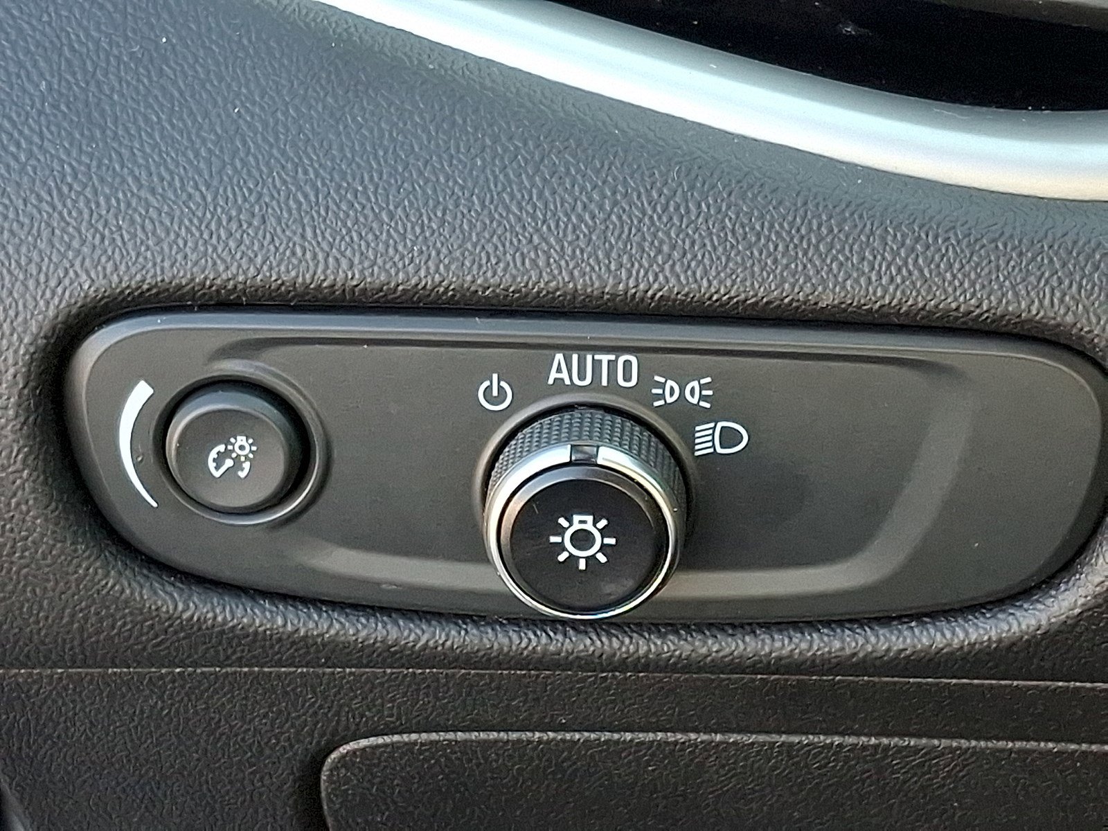 Used 2024 Chevrolet Malibu LT FWD image 25