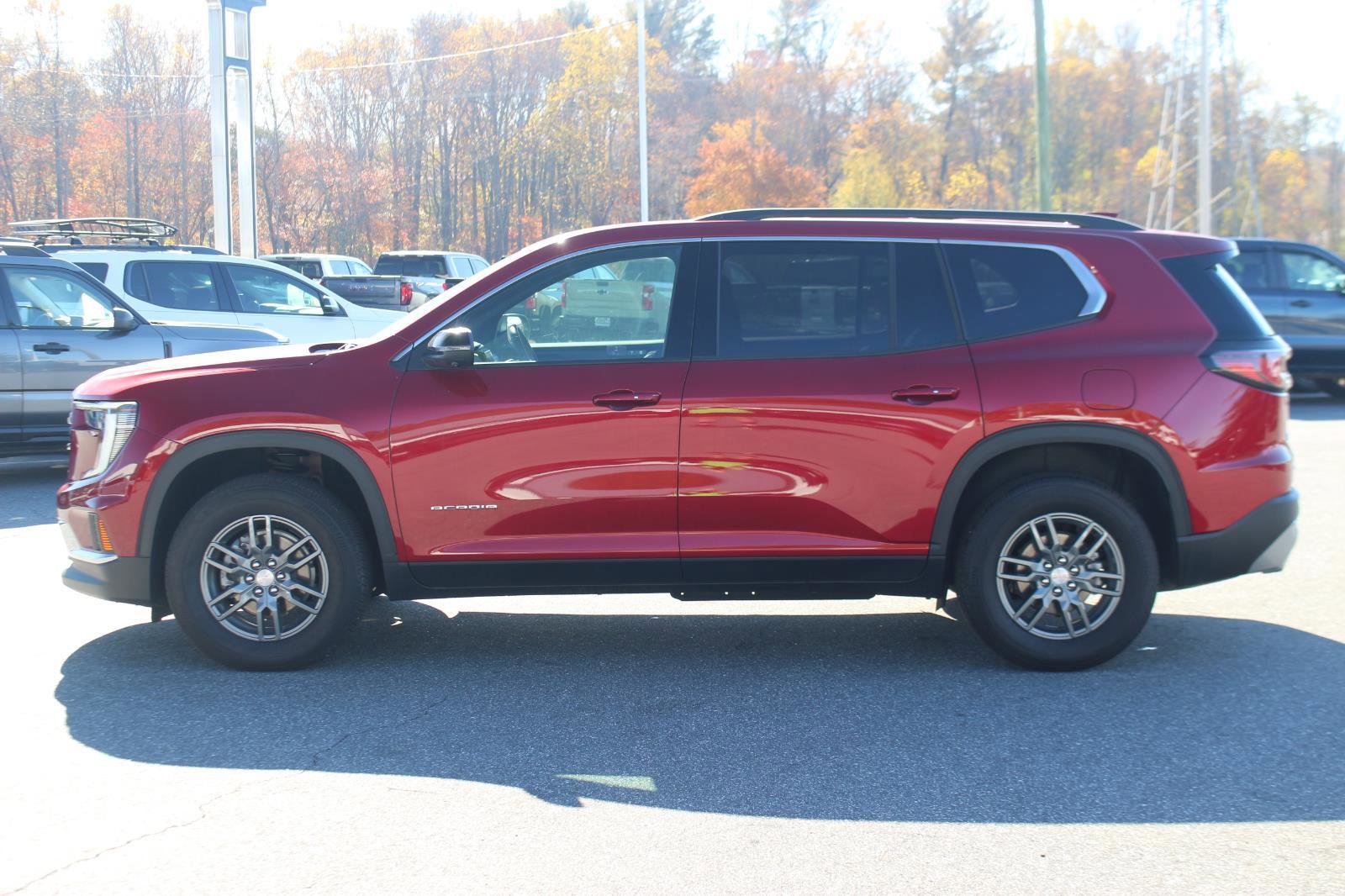 New 2025 GMC Acadia Elevation image 4