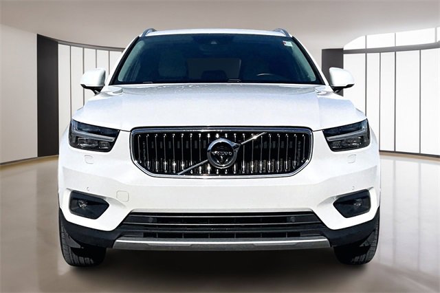 Used 2020 Volvo XC40 T5 Inscription image 2