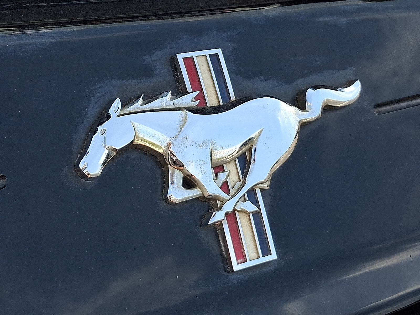Used 2018 Ford Mustang Premium w/ Pony Package RWD image 32