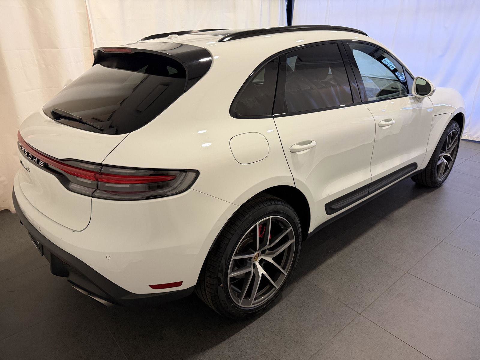 Certified 2023 Porsche Macan S image 9