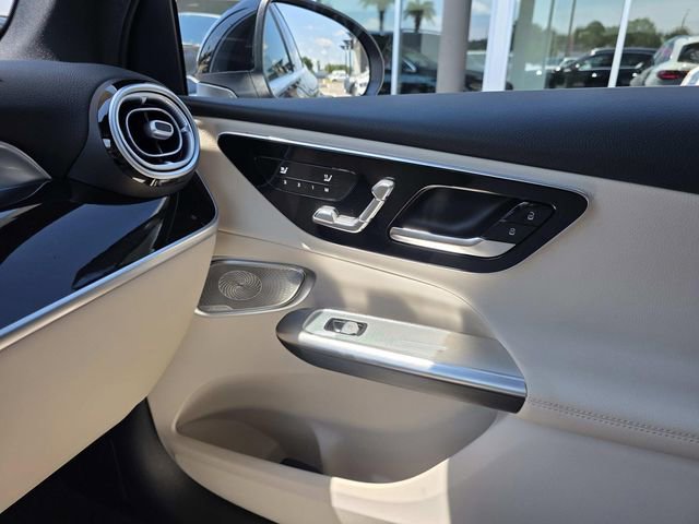 New 2026 Mercedes-Benz GLC 300 image 14