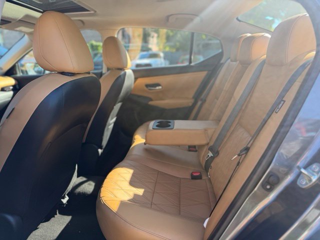 Used 2021 Nissan Sentra SV w/ SV Premium Package FWD image 23