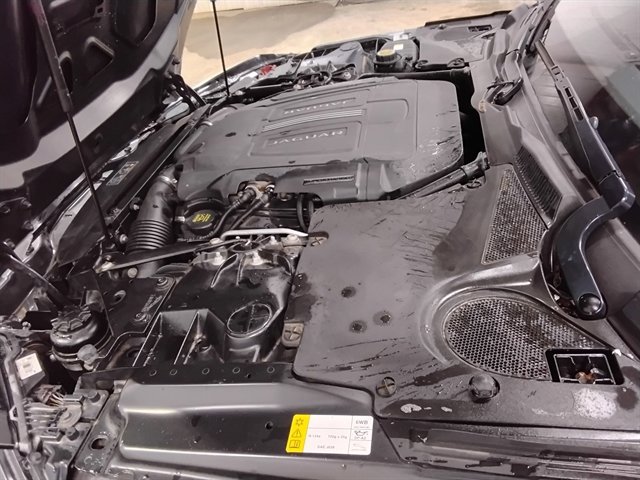 Used 2014 Jaguar F-TYPE S image 9