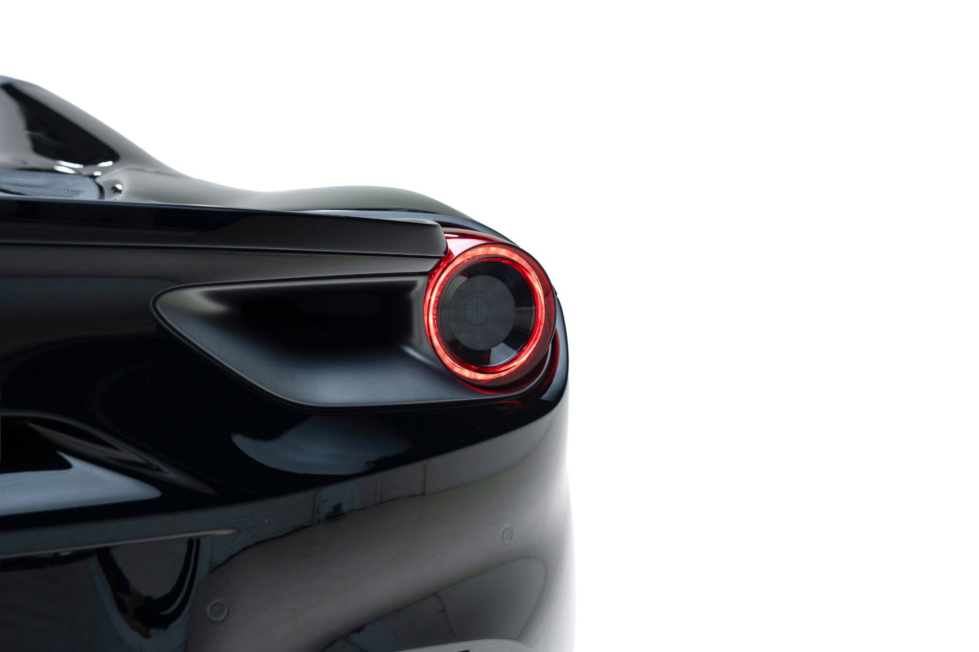 Used 2018 Ferrari 488 Spider RWD image 9