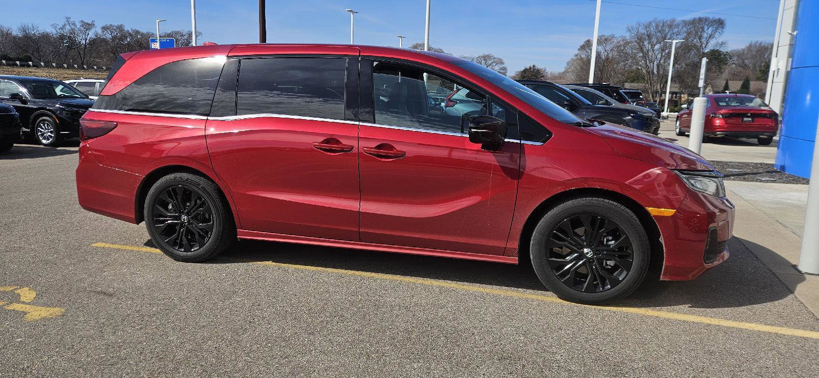 Used 2025 Honda Odyssey Sport-L image 4