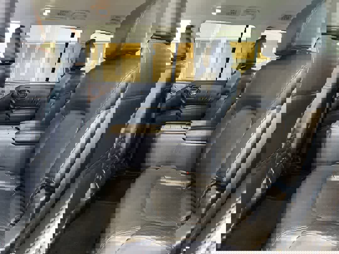 Used 2022 Nissan Armada SL w/ Captain's Chairs Package image 22