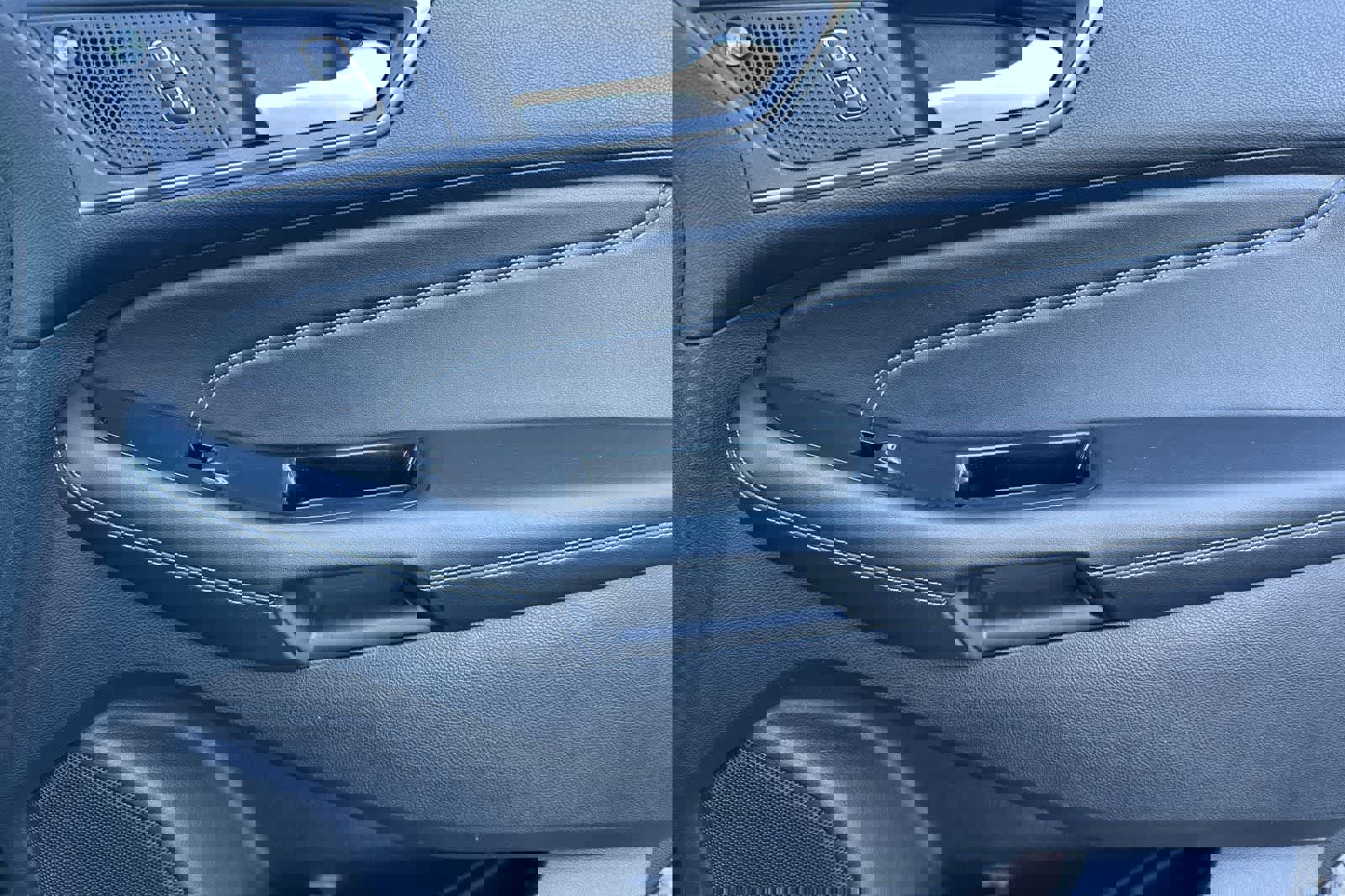 Used 2019 Ford Edge Titanium w/ Equipment Group 301A image 19