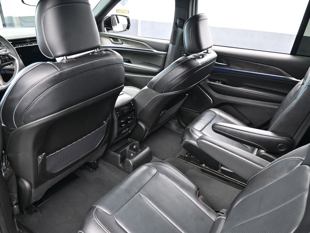 Used 2024 Jeep Grand Cherokee L Overland image 36