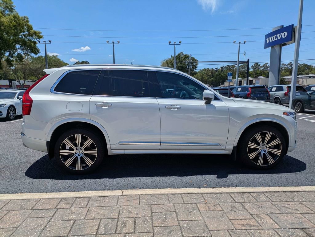 Certified 2022 Volvo XC90 T6 Inscription w/ Advanced Package AWD/4WD image 7