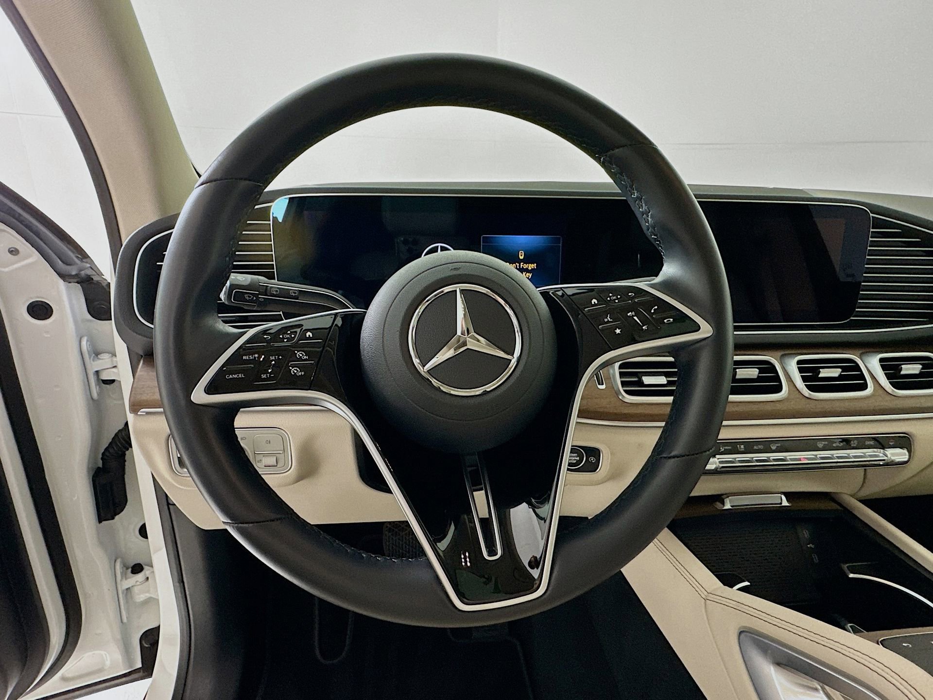 Certified 2025 Mercedes-Benz GLE 350 4MATIC image 12