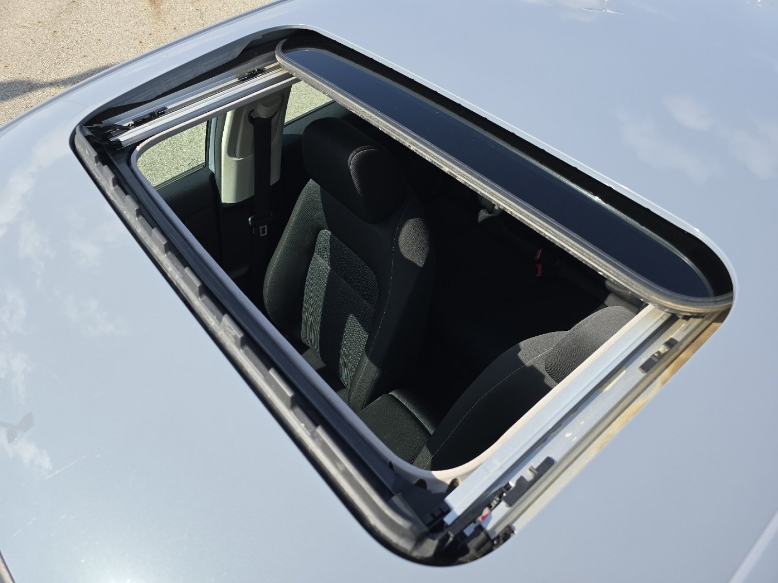 Used 2024 Honda Civic EX image 3