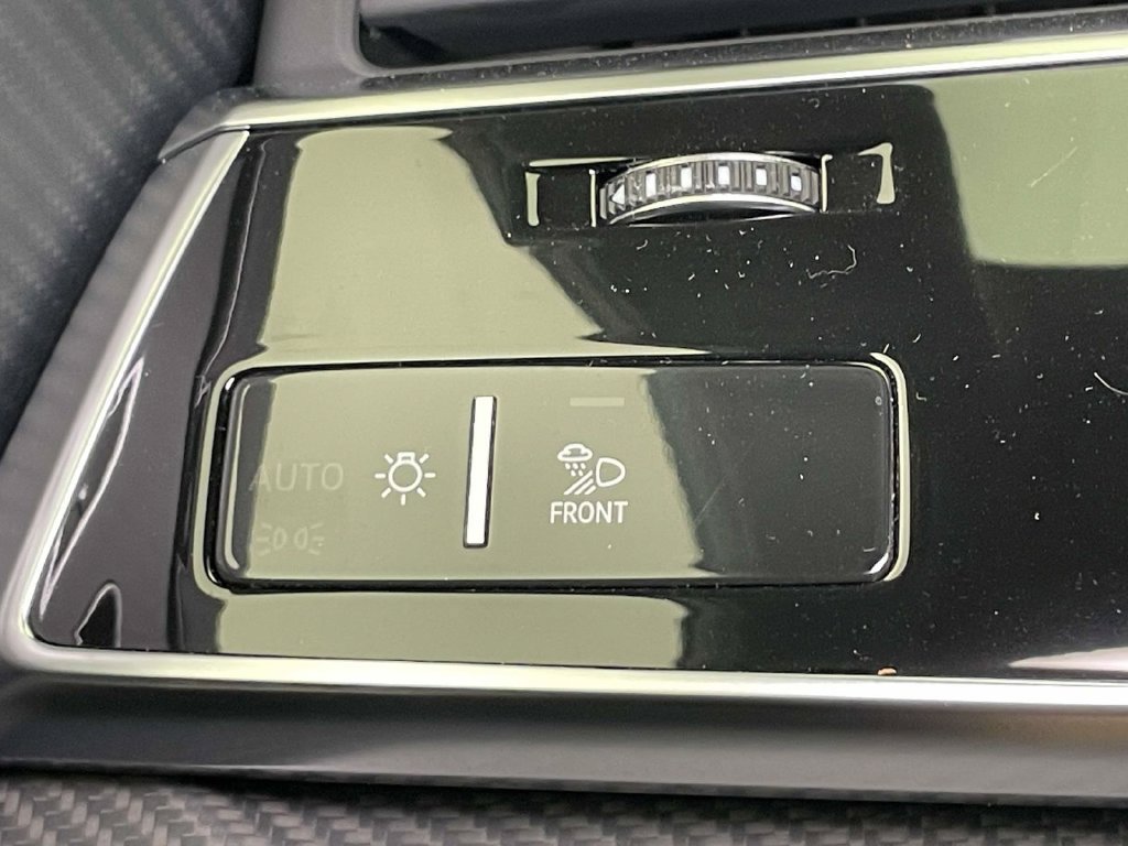 New 2026 Audi SQ8 Prestige AWD/4WD image 39