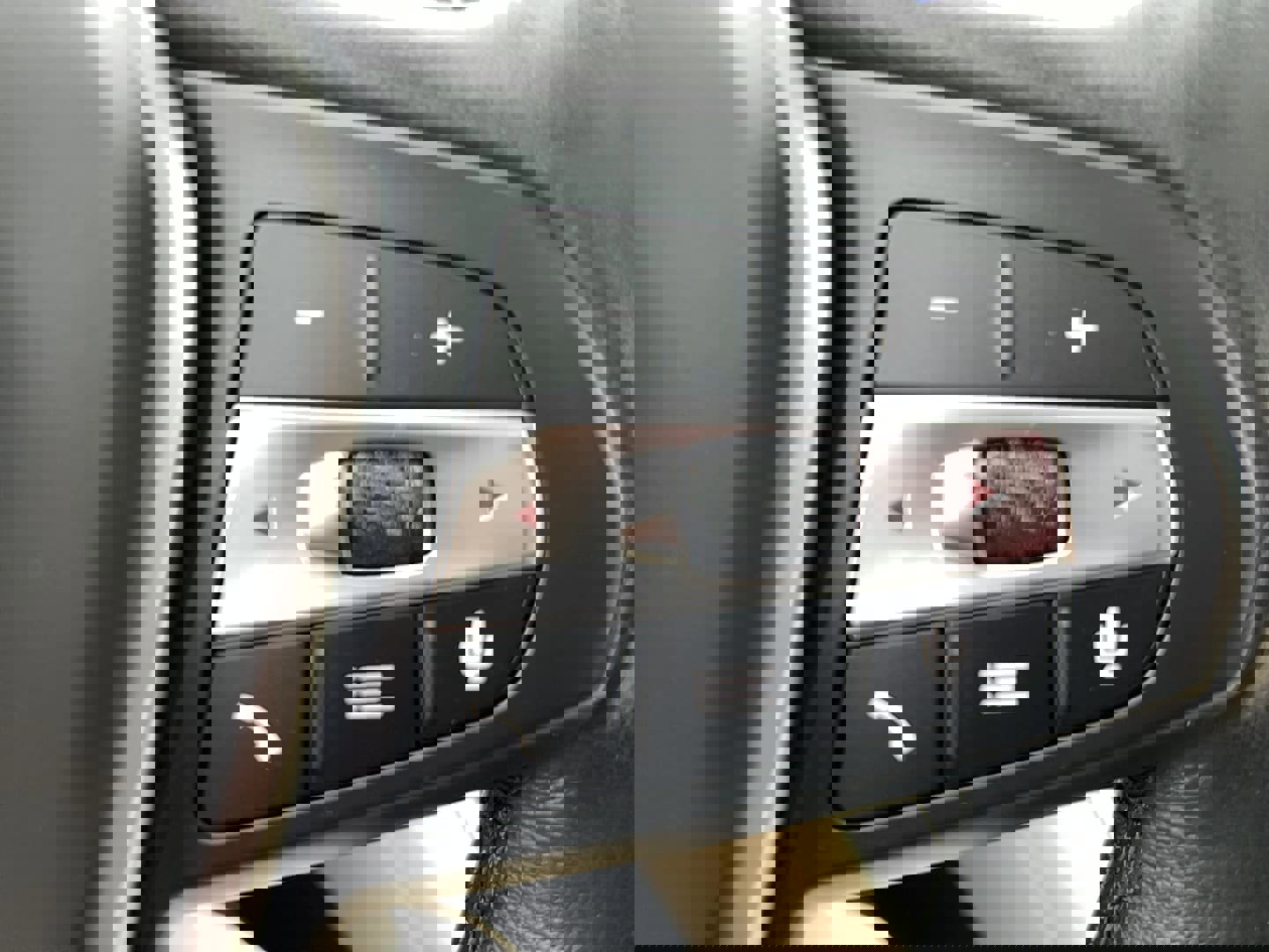 Certified 2023 BMW 330i xDrive Sedan w/ Convenience Package image 13