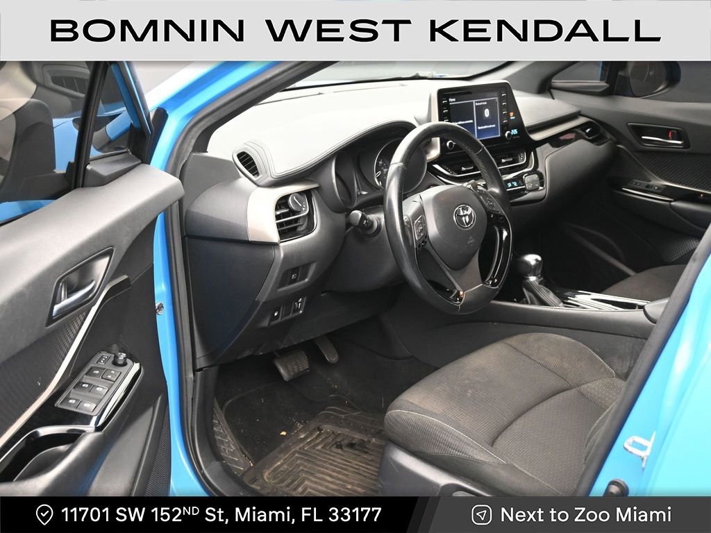 Used 2019 Toyota C-HR XLE image 11