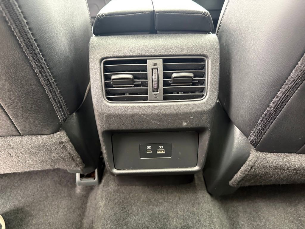 Used 2023 Nissan Rogue SL image 18