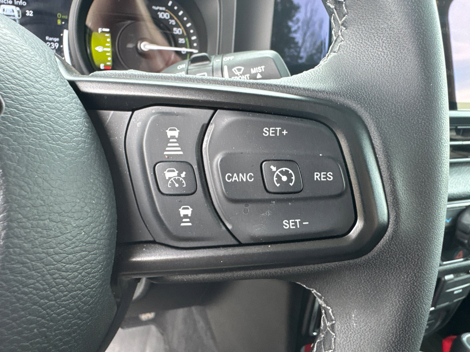 Used 2025 Jeep Wrangler Willys image 30