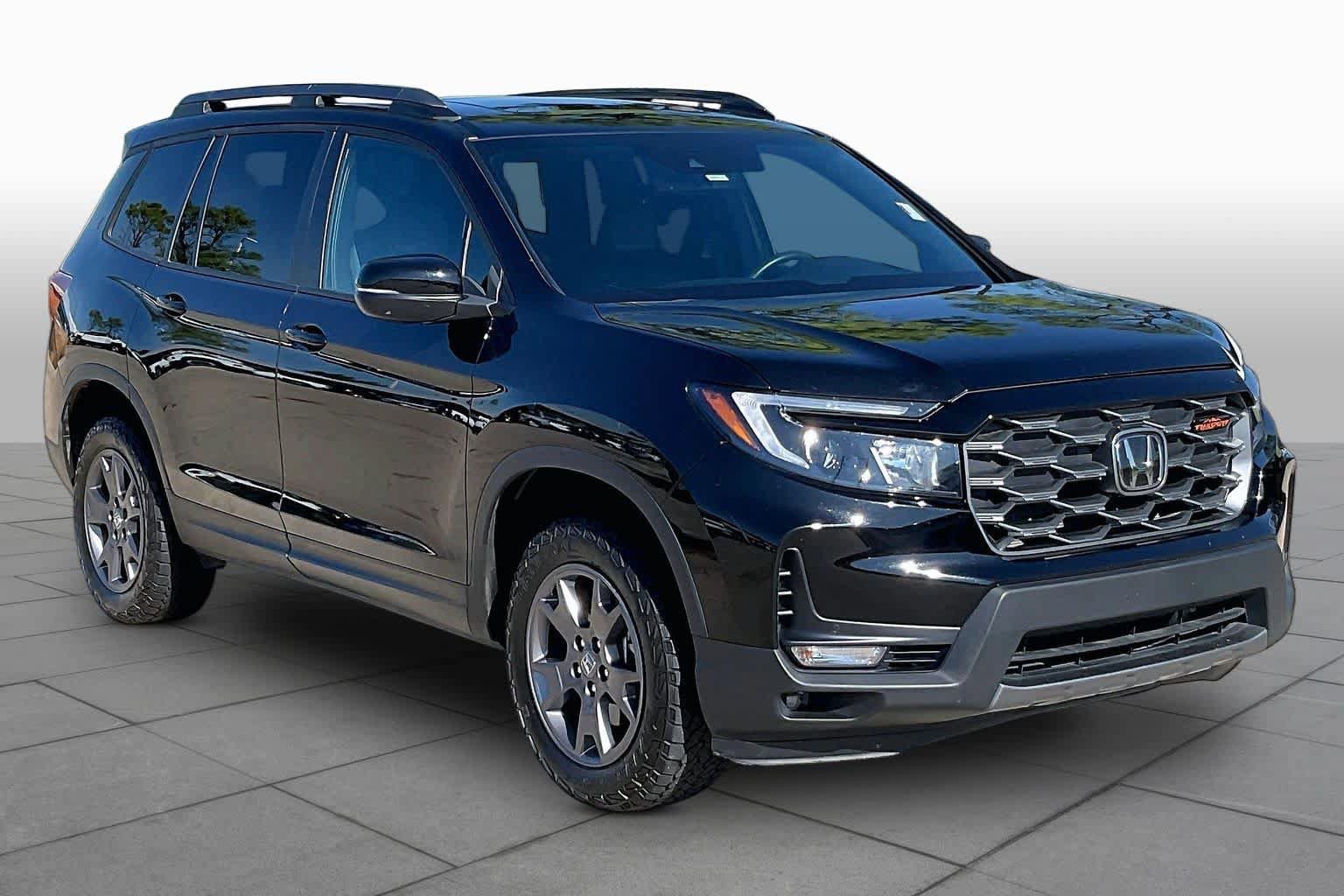 Used 2024 Honda Passport TrailSport image 3