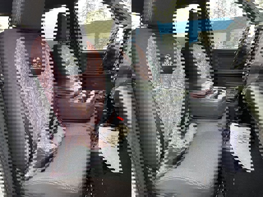 Used 2024 RAM 2500 Tradesman w/ Chrome Appearance Group image 11