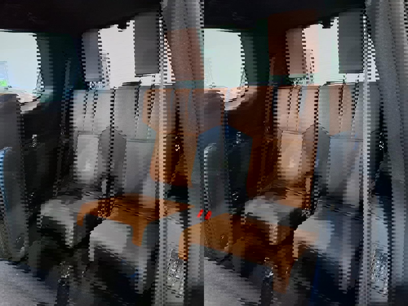 Used 2024 Lexus GX 550 w/ Cold Area Package image 22