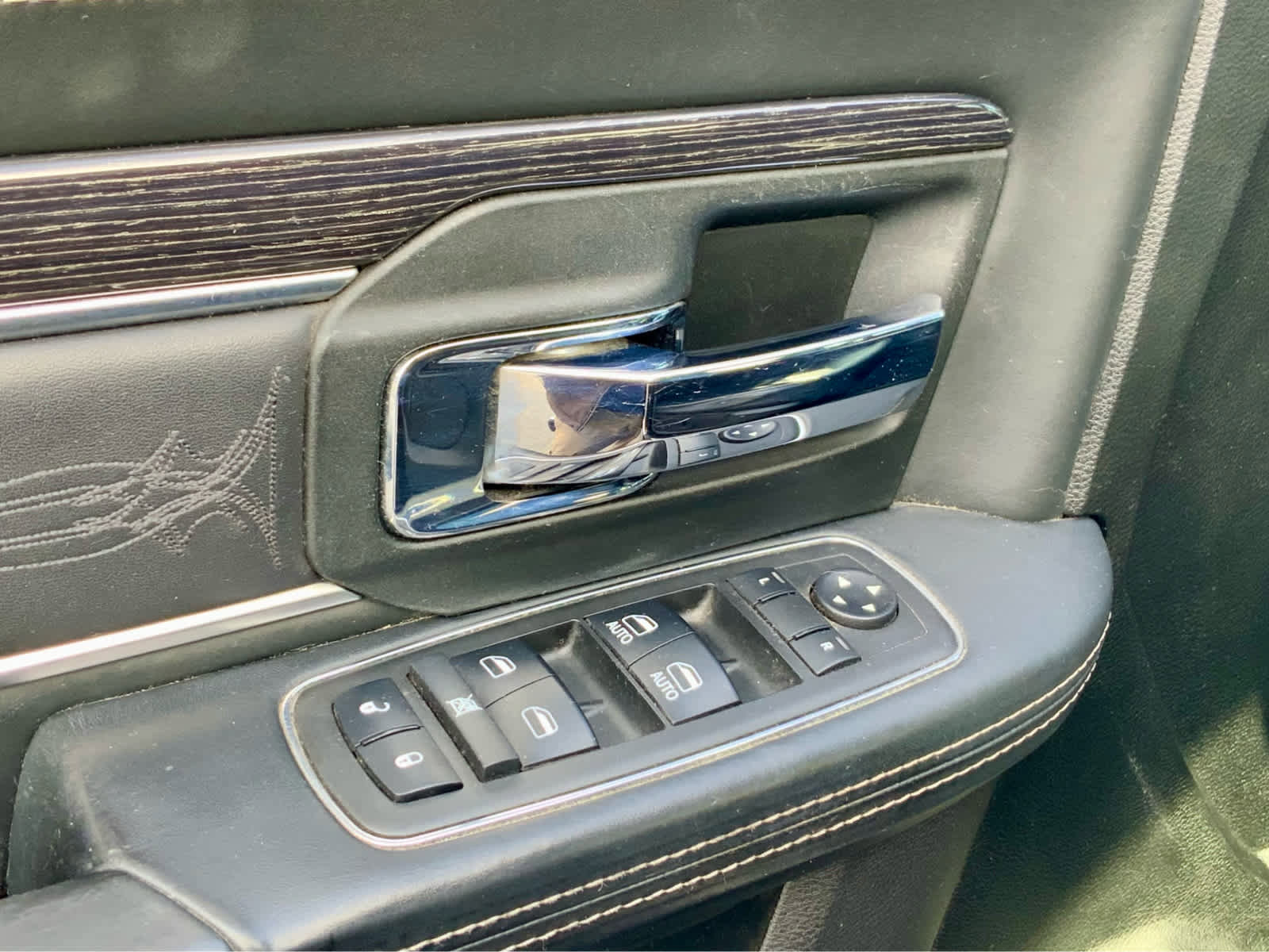 Used 2018 RAM 1500 Limited image 50