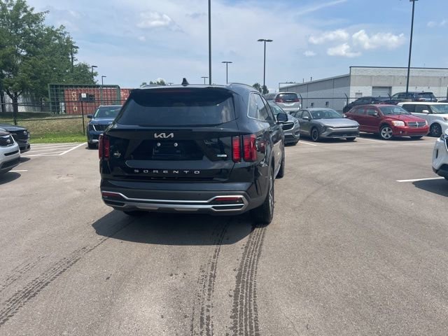 Used 2022 Kia Sorento EX w/ Panoramic Sunroof Package image 8