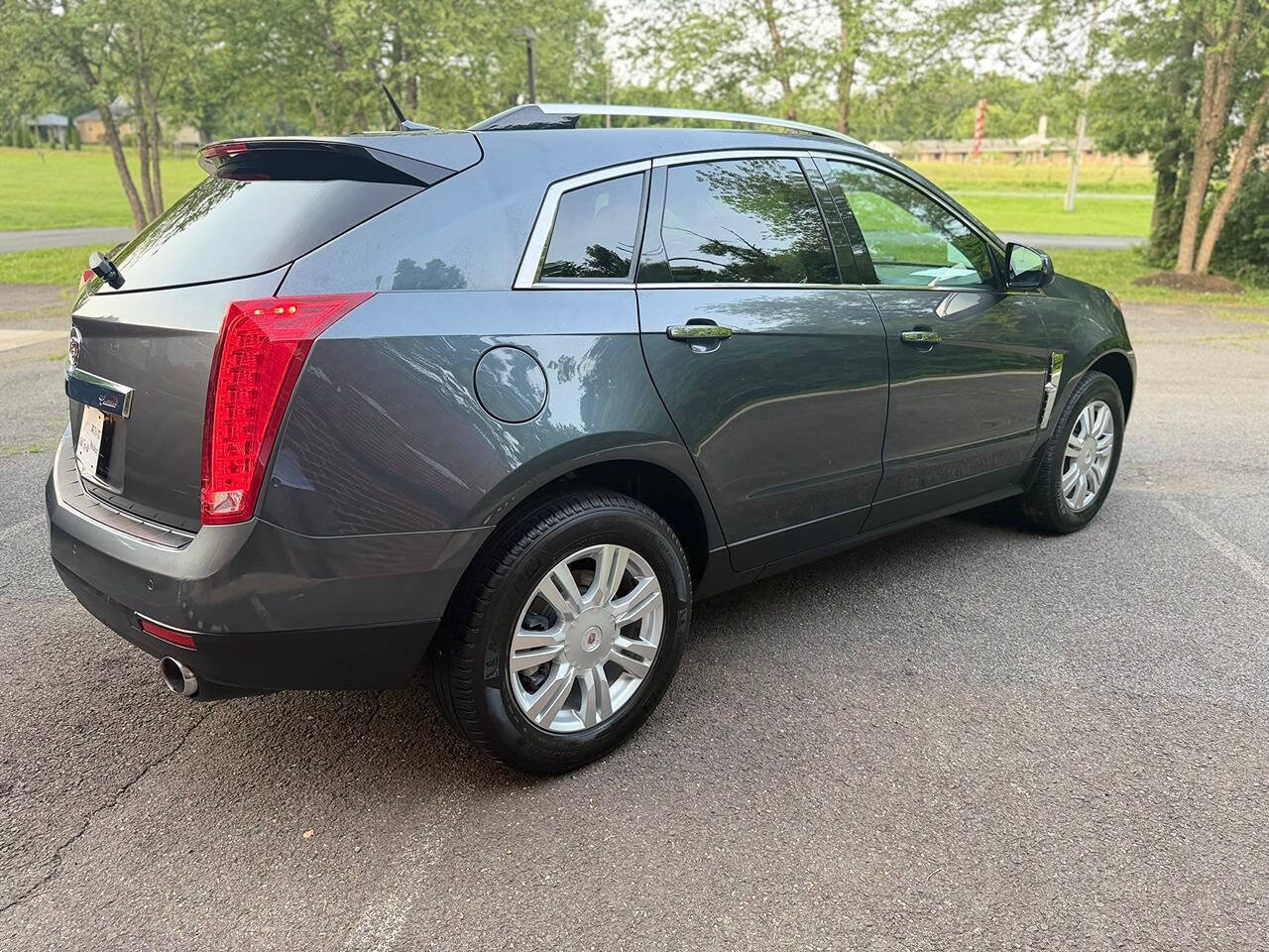Used 2011 Cadillac SRX Luxury FWD image 6