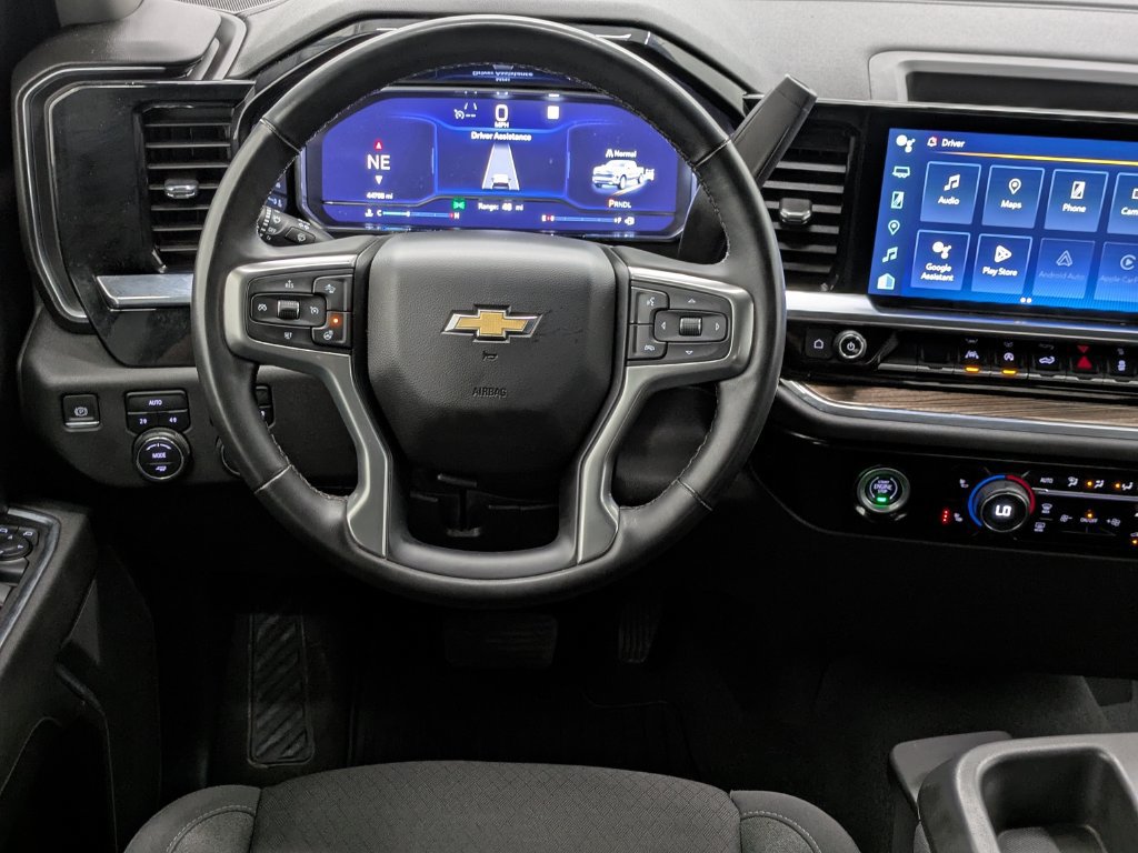 Used 2023 Chevrolet Silverado 1500 LT AWD/4WD image 6