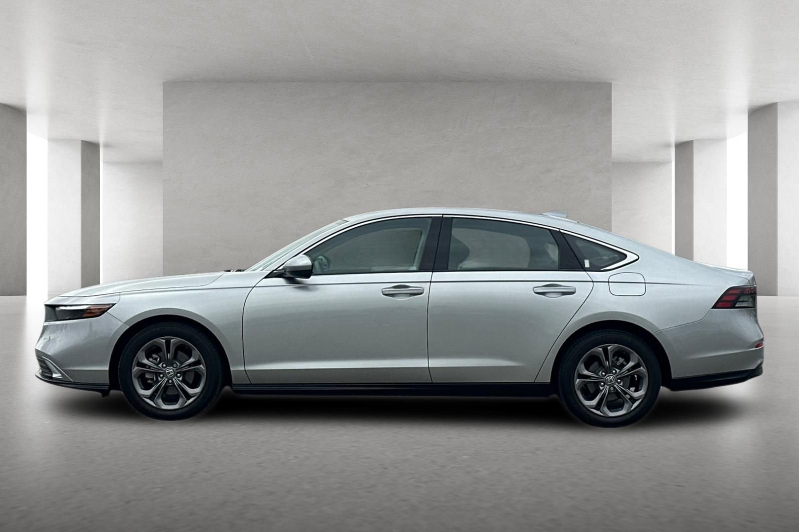 Used 2024 Honda Accord EX image 7