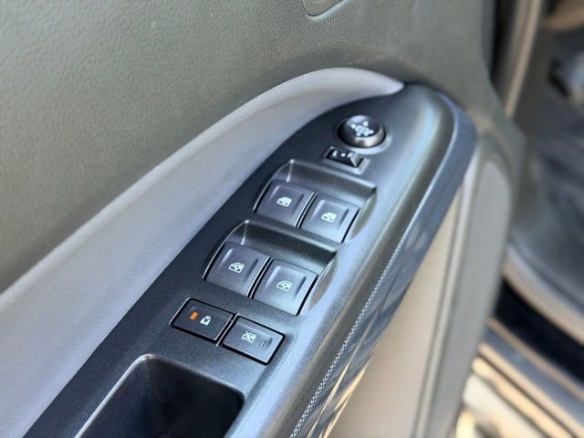 Used 2022 Chevrolet Colorado Z71 w/ Z71 Midnight Edition image 19