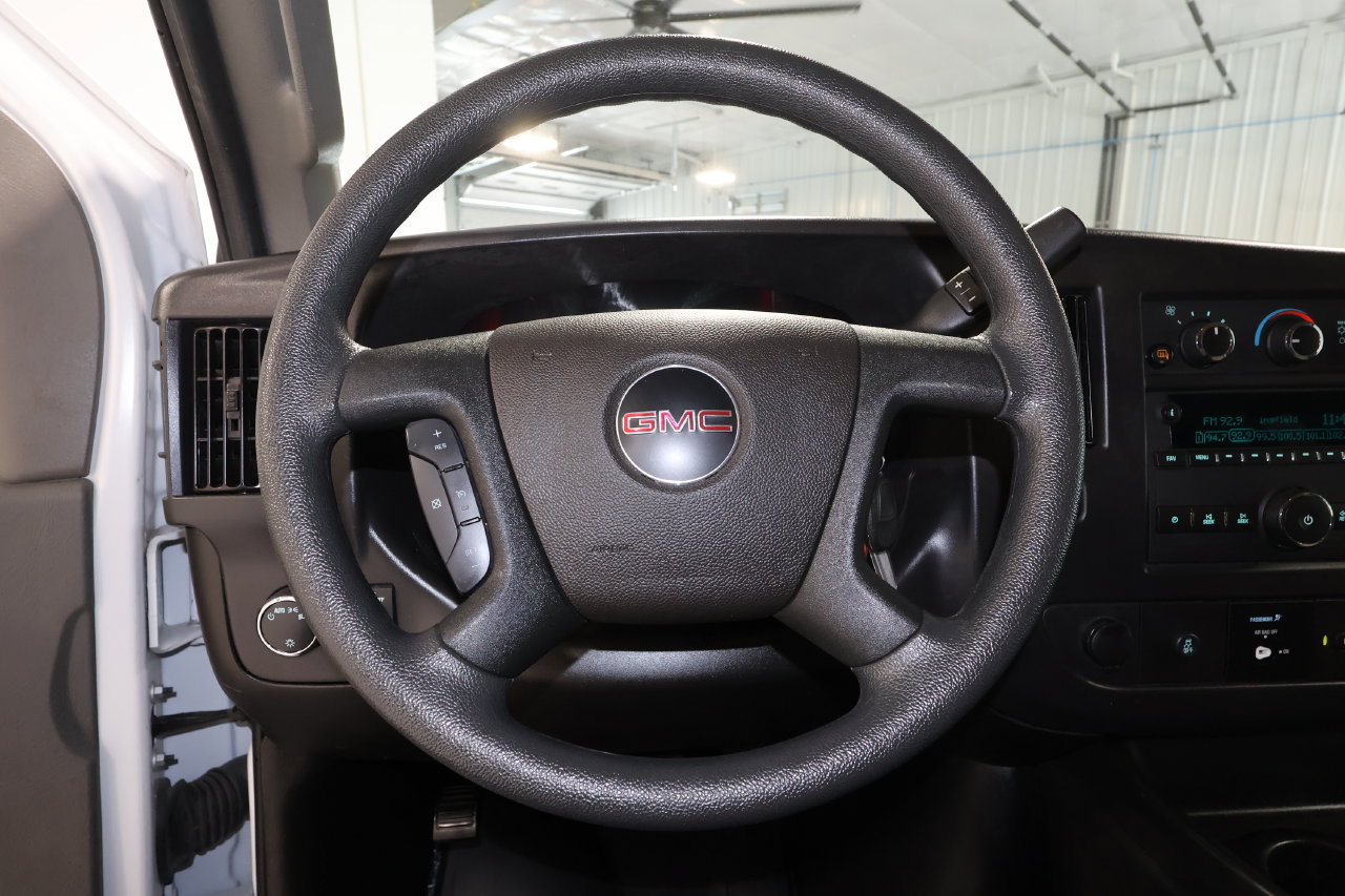 Certified 2025 GMC Savana 3500 LT w/ LT Preferred Equipment Group RWD image 9