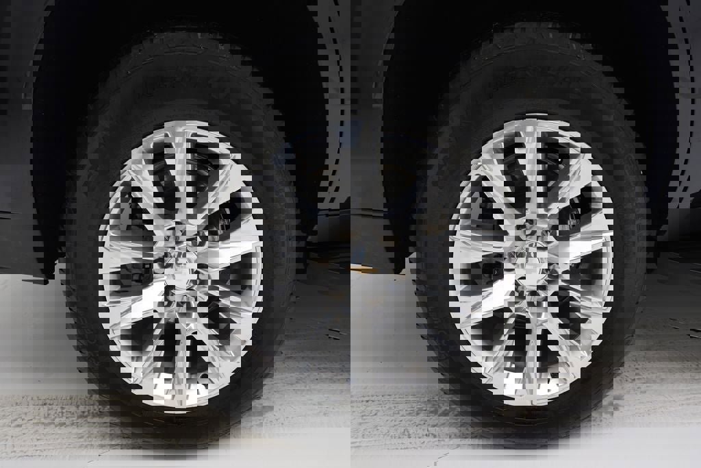 Used 2025 Chevrolet Tahoe Premier AWD/4WD image 10