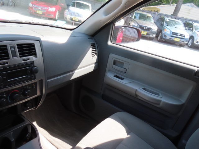 Used 2006 Dodge Dakota SLT w/ Sport Appearance Group AWD/4WD image 19
