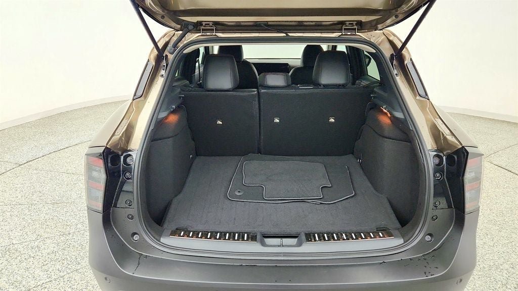 Used 2025 Nissan Kicks SR w/ Illumination Package AWD/4WD image 20