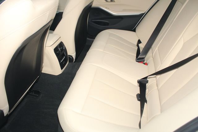 Used 2025 BMW 330i xDrive Sedan w/ M Sport Package image 25