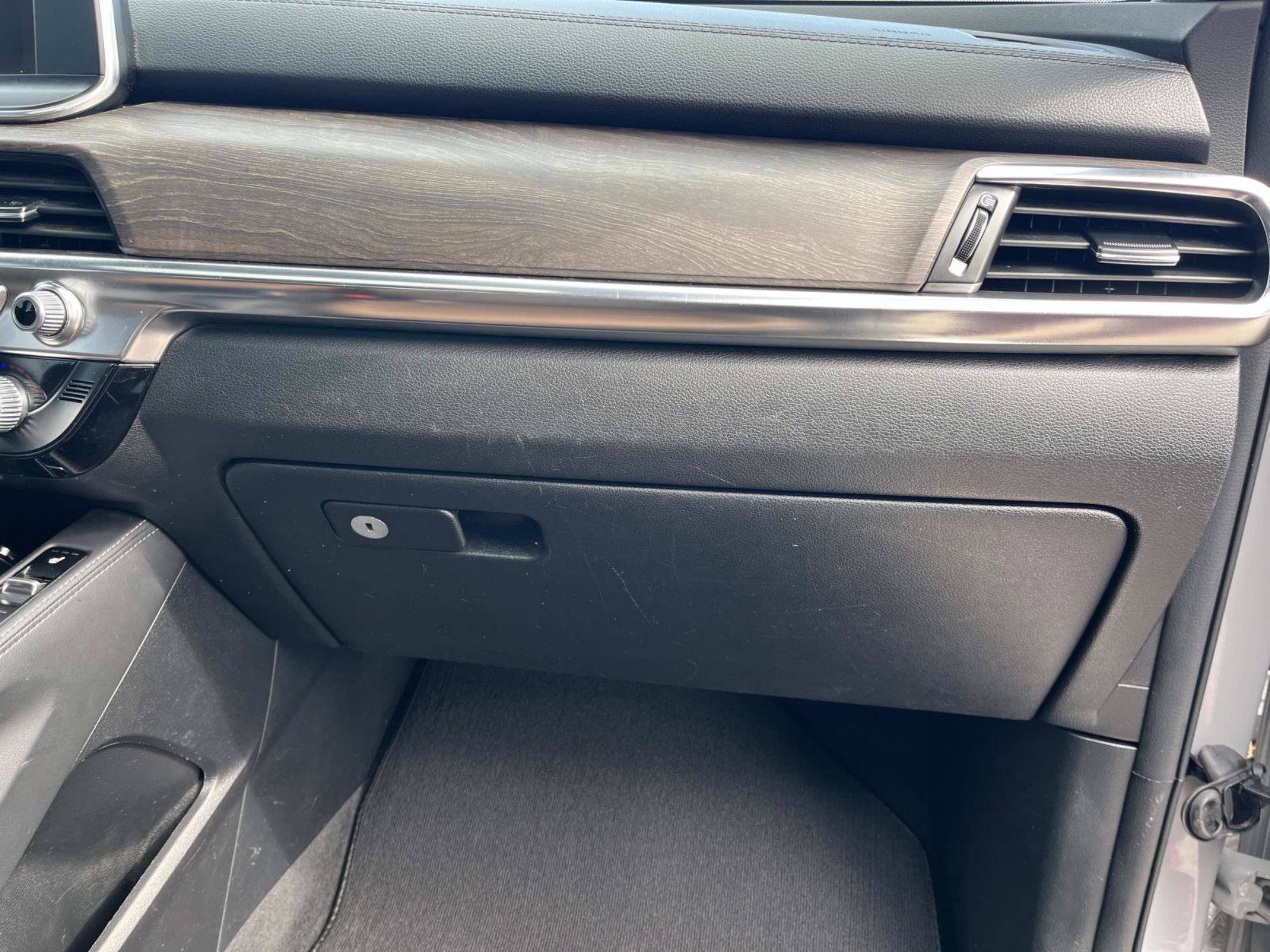 Used 2022 Kia Telluride SX w/ SX Prestige Package image 30