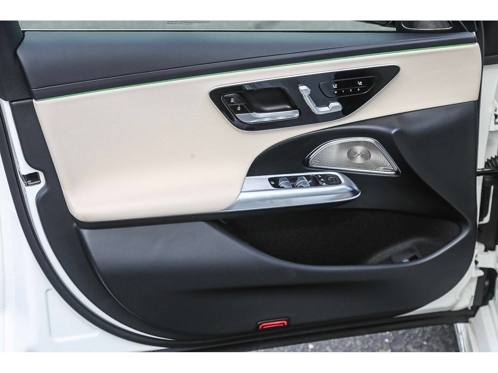 New 2024 Mercedes-Benz E 350 4MATIC Sedan image 19