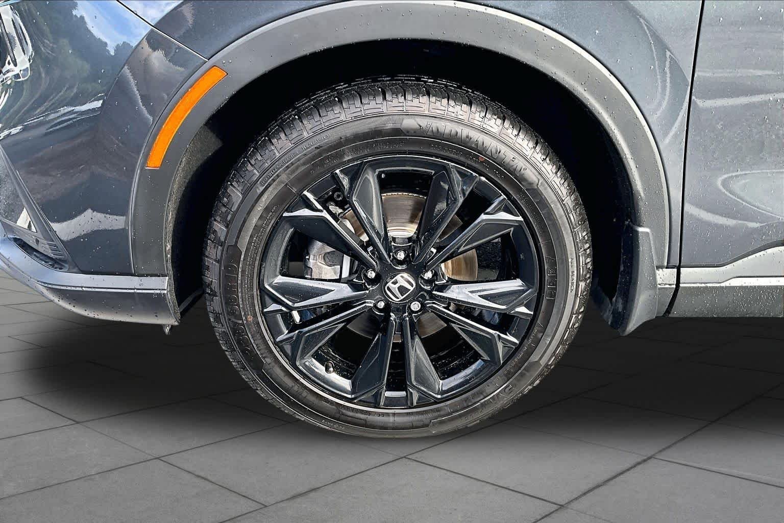 Used 2024 Honda CR-V Sport Touring image 11