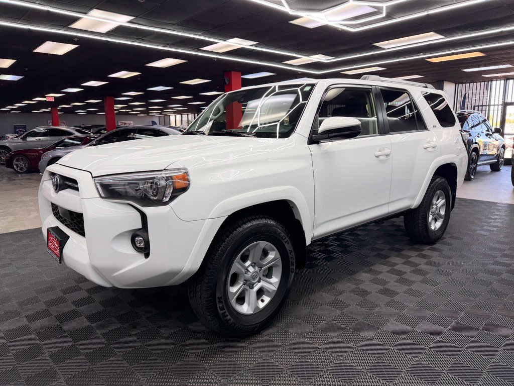 Used 2024 Toyota 4Runner SR5 AWD/4WD image 8