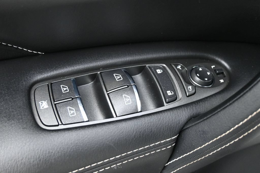 Used 2023 INFINITI QX80 Premium Select w/ Cargo Package AWD/4WD image 4