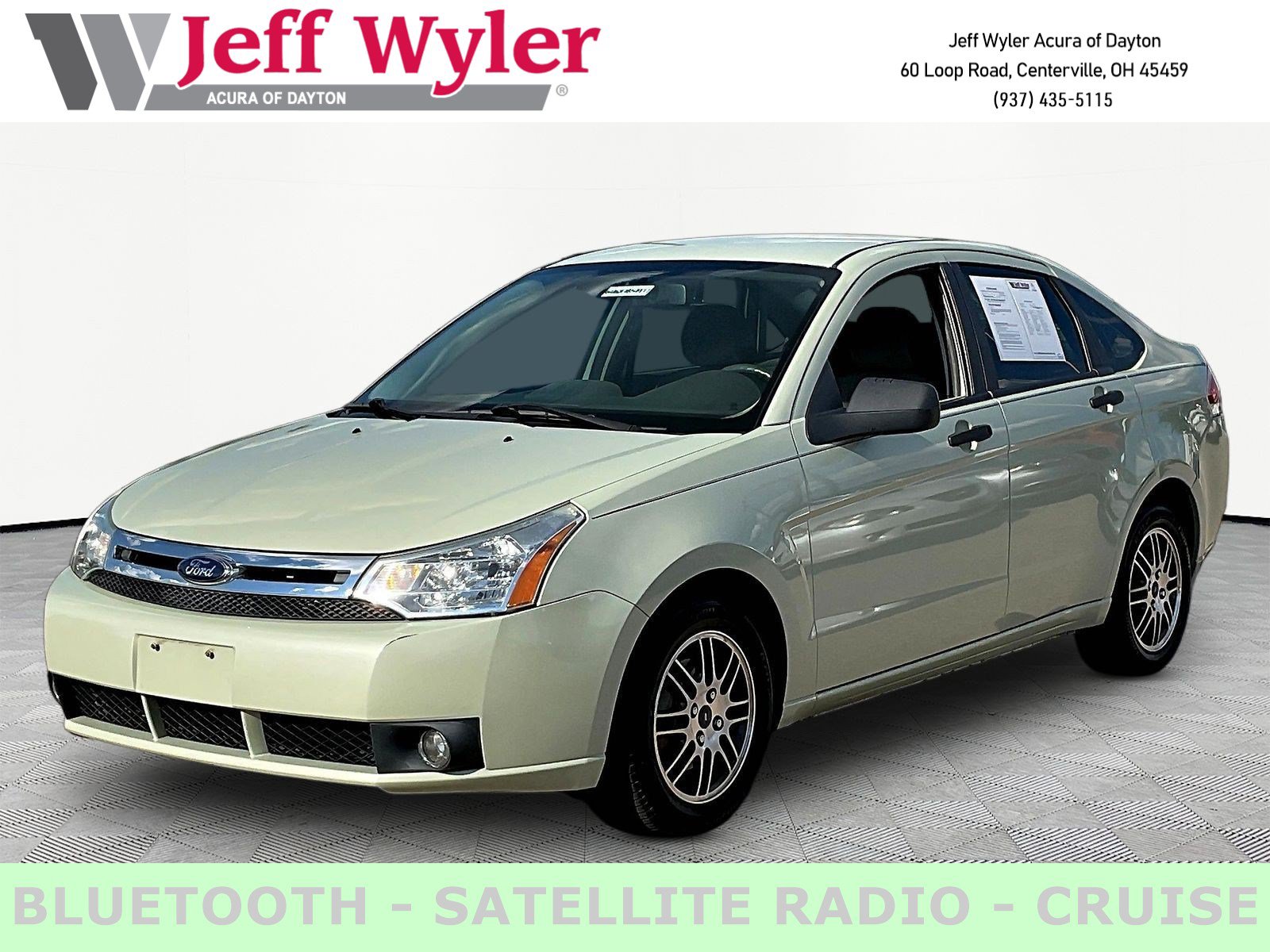 Used 2010 Ford Focus SE FWD image 1